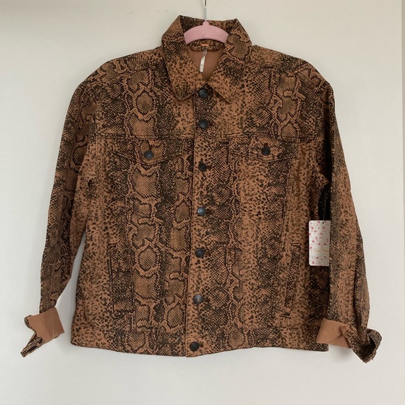 Free People Jacket Snake Print Trucker Denim Jean Jacket Size Extra Small - Picture 5 of 12